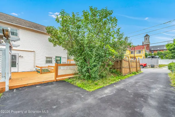 703-705 Main ST, Dickson City, PA 18519