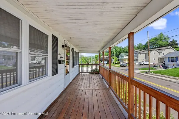 918 N Valley AVE, Olyphant, PA 18447