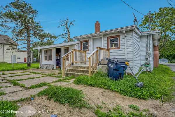 664 Laurel DR #Front, Tobyhanna, PA 18466