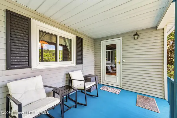 349 Edella RD, South Abington Twp, PA 18411