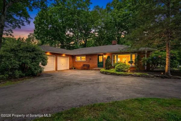 27 Indian Spring RD, Tunkhannock, PA 18657