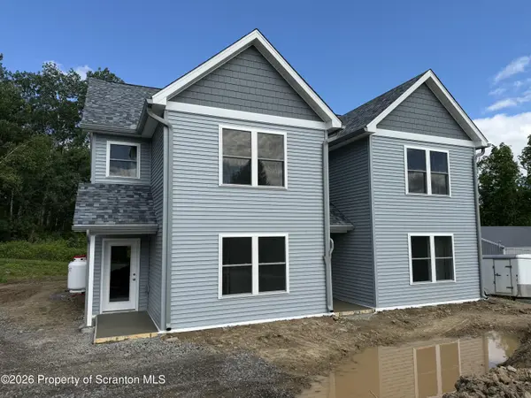 1066 Lakeland DR, Scott Twp, PA 18433