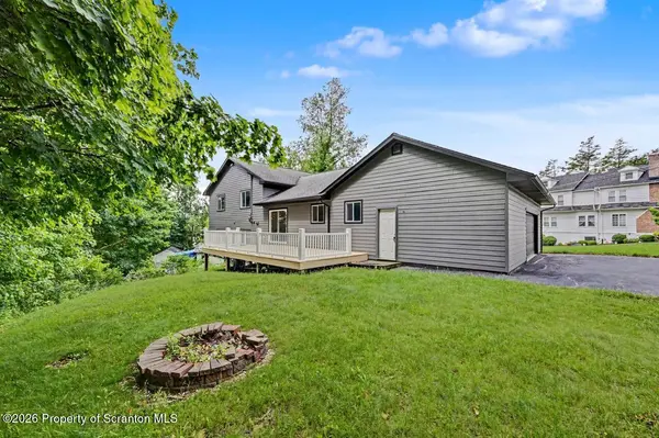 218 Ashmore AVE, Clarks Green, PA 18411