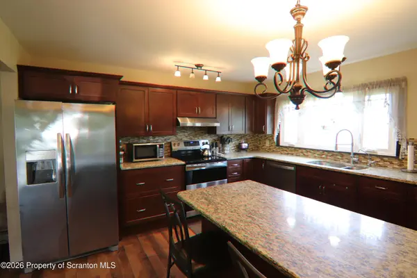 10 Dogwood DR, Tunkhannock, PA 18657