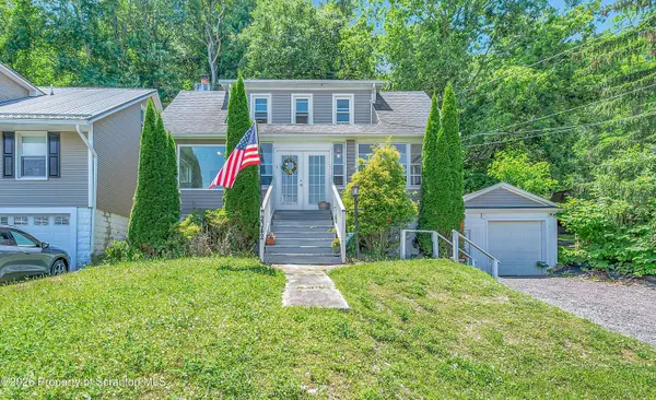 2042 State Route 92,  Harding,  PA 18643