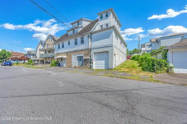 343 Smith ST, Dunmore, PA 18512