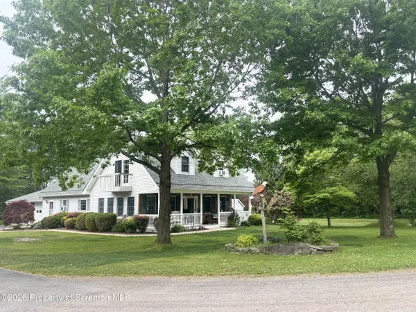 190 Larry LN, Madison Twp, PA 18444