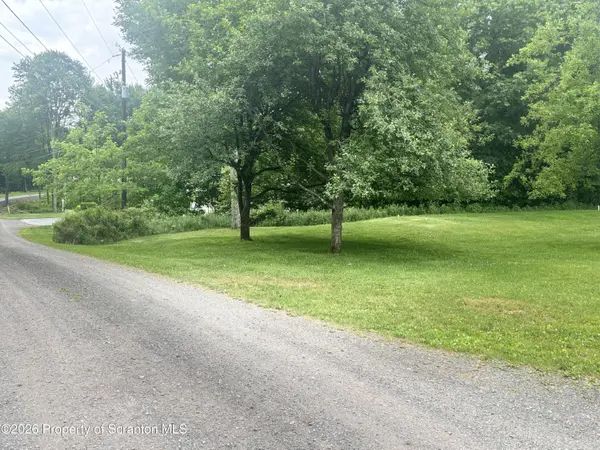 190 Larry LN, Madison Twp, PA 18444