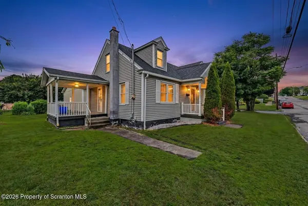 204 Penn AVE, Dupont, PA 18641