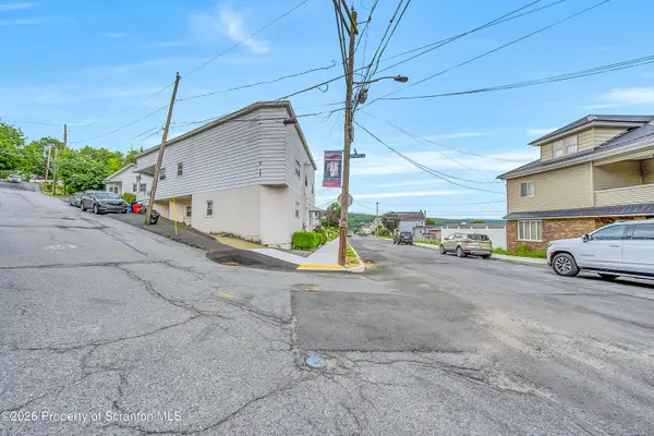 535 Chestnut ST, Dunmore, PA 18512