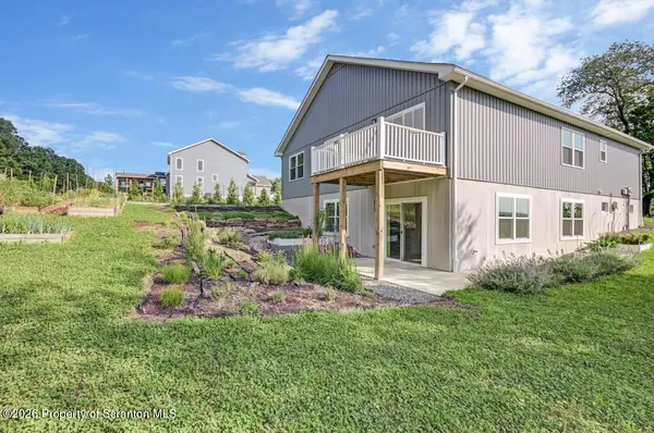 234 Mountainview DR, Jefferson Twp, PA 18436