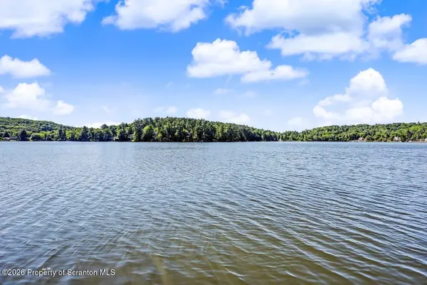 155 Baylors Lake RD, Nicholson, PA 18446