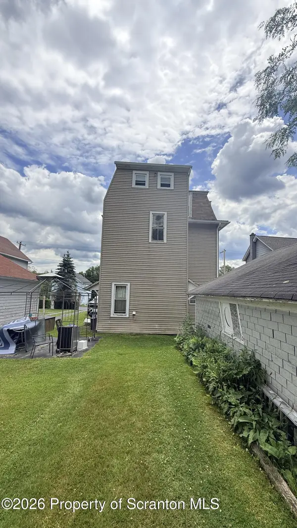 701 707 Main ST, Vandling, PA 18421