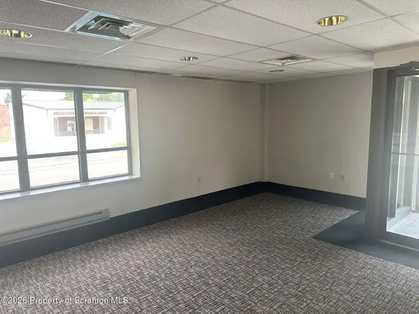 390 Pierce ST, Kingston, PA 18704