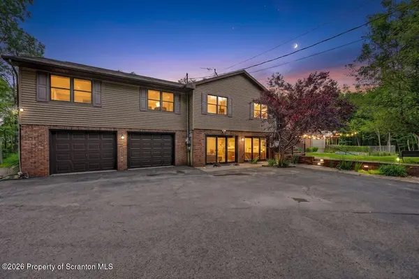 211 Buckingham ST, Elmhurst, PA 18444