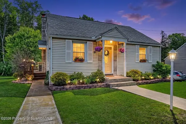 21 Brook LN, Spring Brook Twp, PA 18444