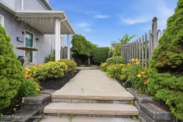 201 Moosic RD, Old Forge, PA 18518