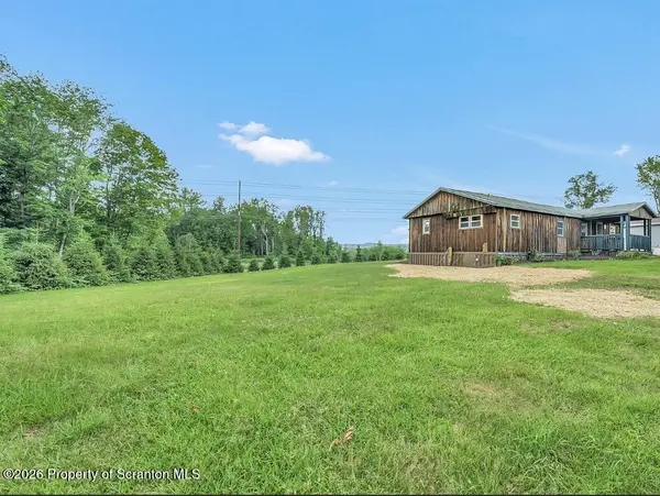 2 Beaver ST, Carbondale, PA 18407