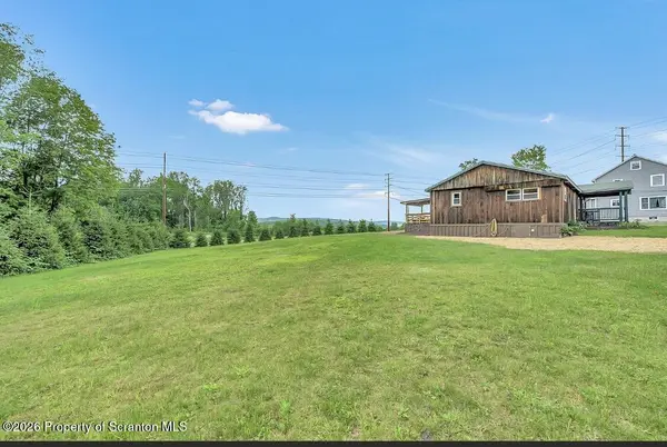 2 Beaver ST, Carbondale, PA 18407