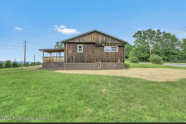 2 Beaver ST, Carbondale, PA 18407