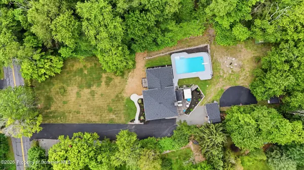 649 Gardner RD, Elmhurst, PA 18444