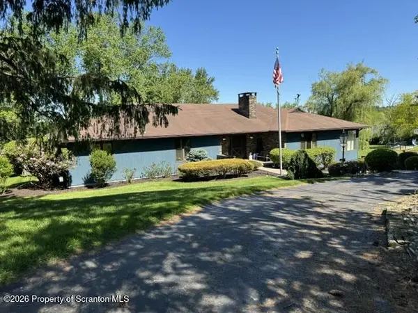 123 Miller RD, Waverly Twp, PA 18411