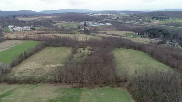 321 Justus BLVD, Scott Twp, PA 18447