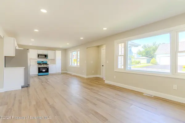 605 Roth ST, Moosic, PA 18507