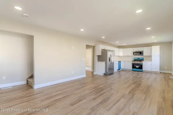 605 Roth ST, Moosic, PA 18507