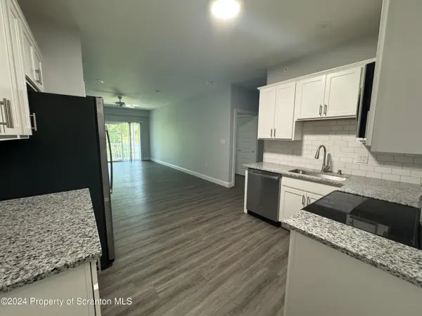 104 Circle DR, Taylor, PA 18517
