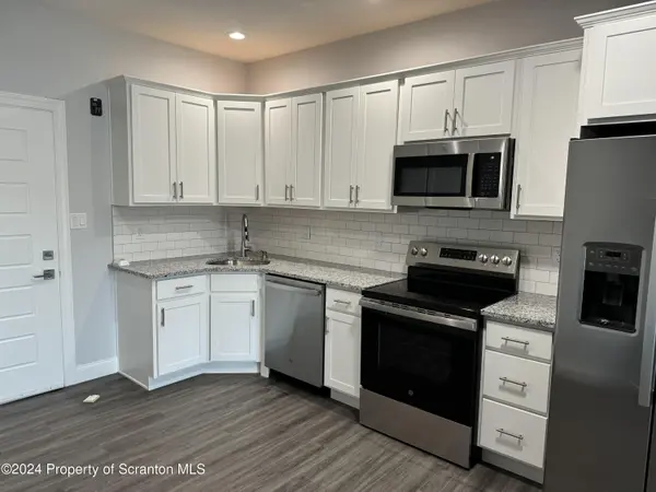 105 Circle DR, Taylor, PA 18517
