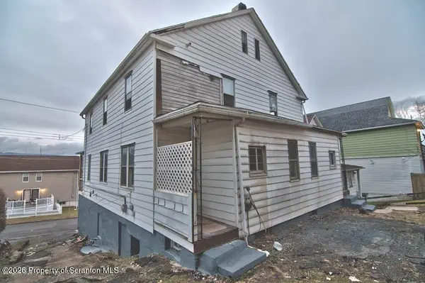 34 Simon Block AVE, Hanover Twp, PA 18706