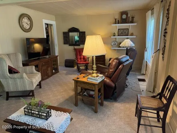 112 Bill's LN, Nicholson, PA 18446