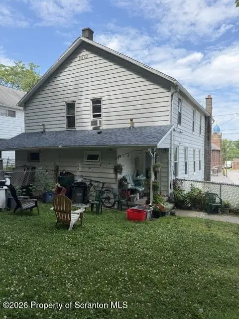 14 Morgan LN, Pittston, PA 18640