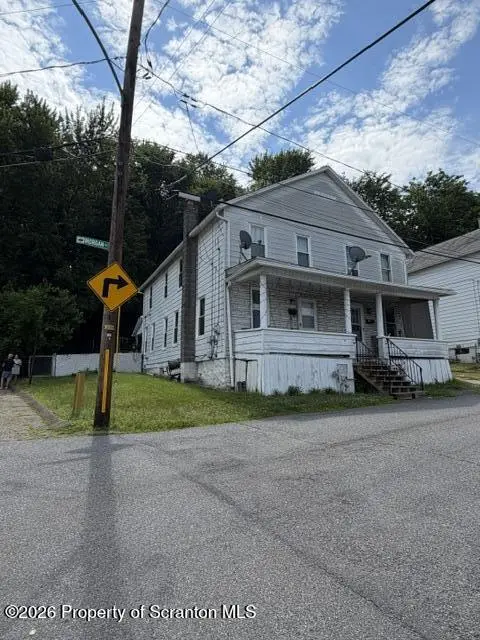 14 Morgan LN, Pittston, PA 18640