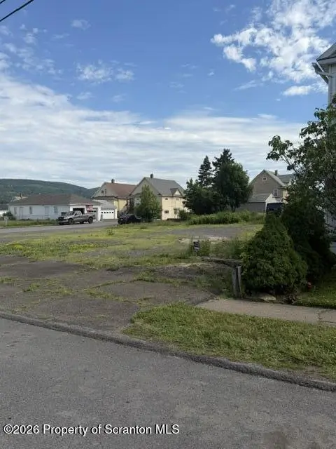 1340 Bryn Mawr ST, Scranton, PA 18504