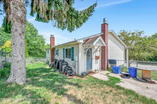 1213 Mowry ST, Old Forge, PA 18518