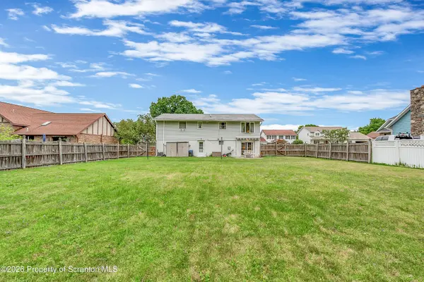 1010 Martarano DR, Olyphant, PA 18447