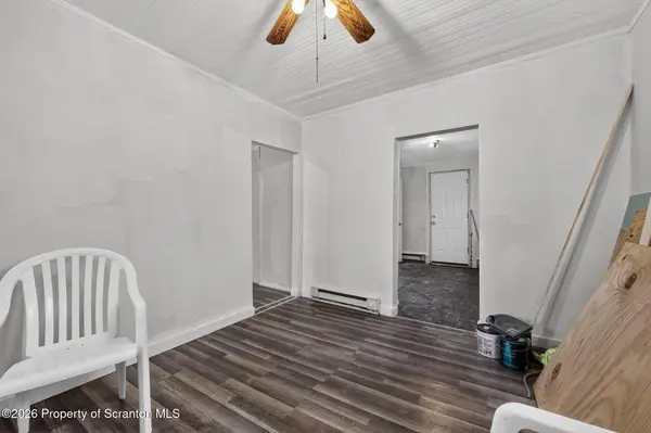 141 1/2 Dimmick ST ## PTL11, Throop, PA 18512