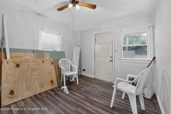 141 1/2 Dimmick ST ## PTL11, Throop, PA 18512