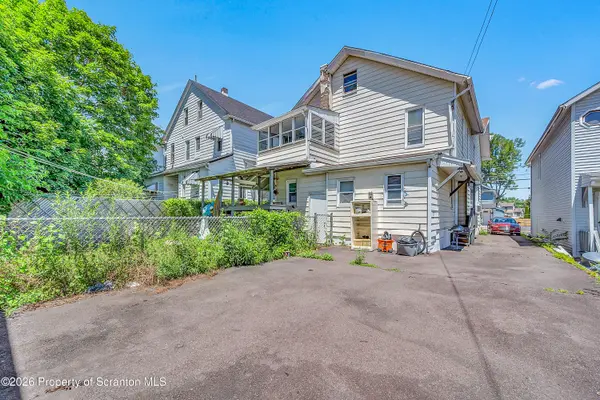 119-121 Center AVE, Plymouth, PA 18651
