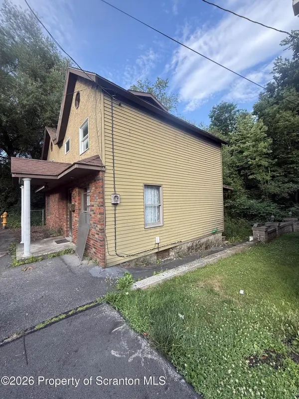 31 Midland ST, Simpson, PA 18407