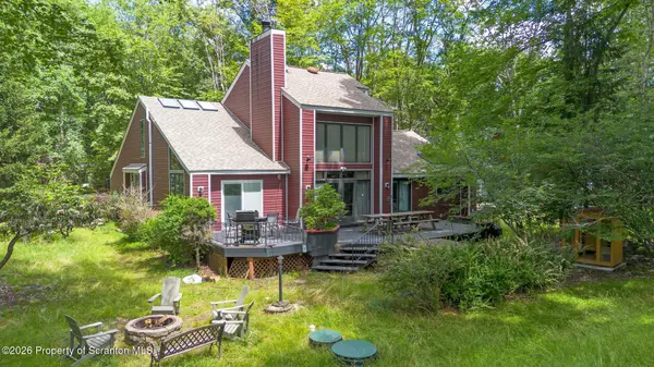 3217 Beech Ridge DR, Pocono Summit, PA 18346