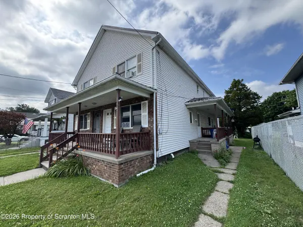 810-812 Center ST, Throop, PA 18512