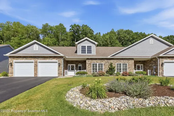 124 Forest DR, Archbald, PA 18403