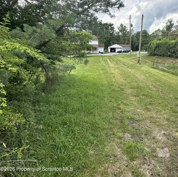 116 Buckingham ST, Elmhurst, PA 18444