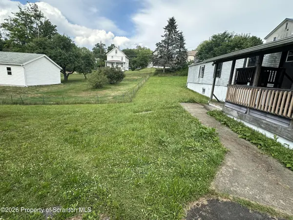 116 Buckingham ST, Elmhurst, PA 18444
