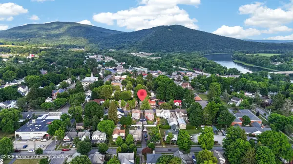 24 Slocum AVE, Tunkhannock, PA 18657