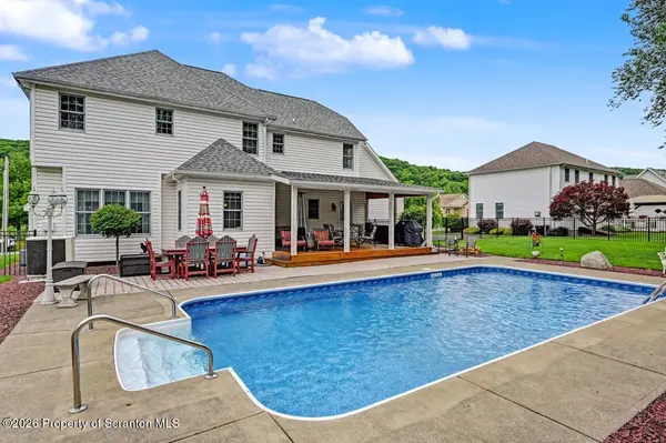 526 Garfield AVE, Jermyn, PA 18433