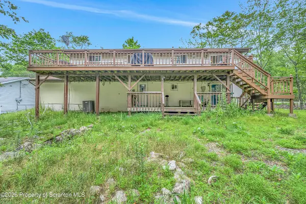 1010 Knollwood DR, Tobyhanna, PA 18466